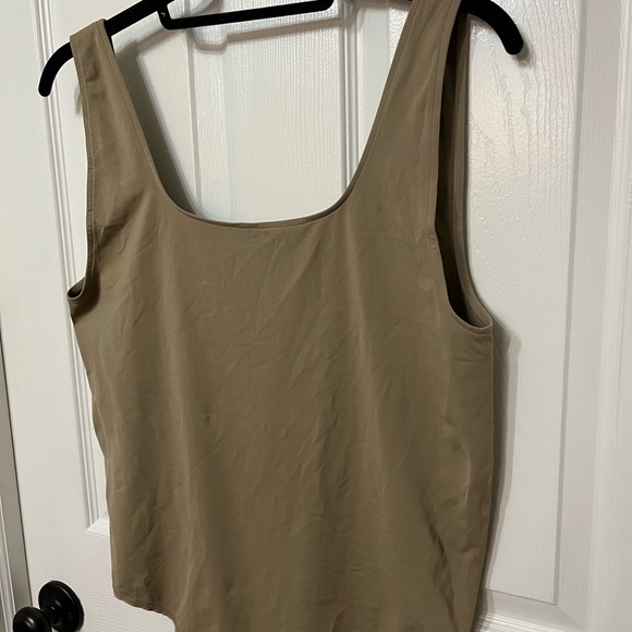 SKIMS 4X thong bodysuit scoop tank tan - Picture 2 of 5